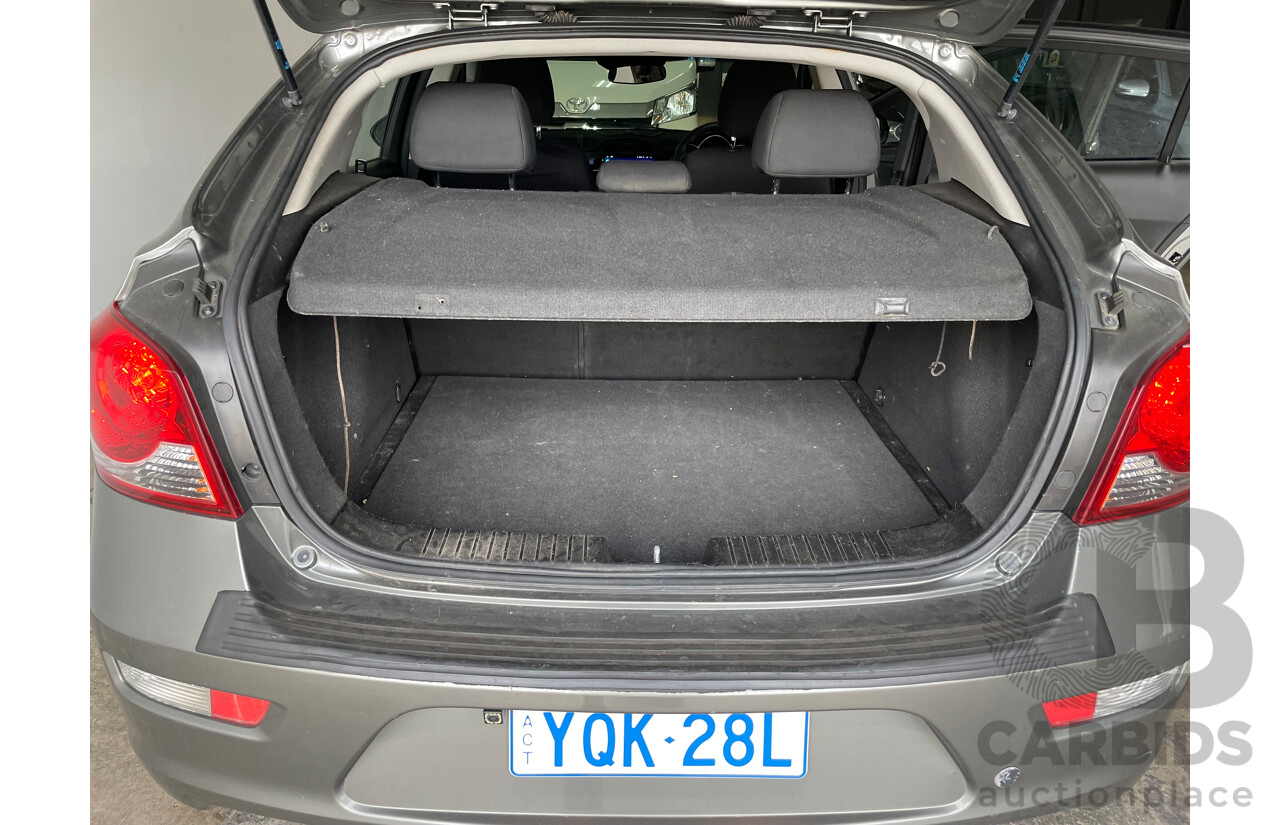 11/2012 Holden Cruze CD JH MY12 5d Hatchback Grey 1.8L