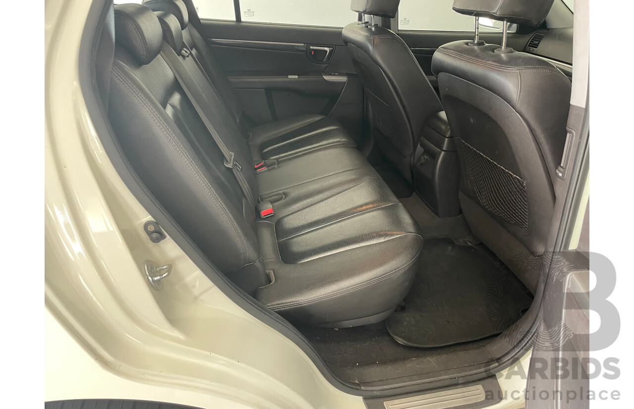 2/2010 Hyundai Santa Fe Highlander CRDi (4x4) CM MY10 4d Wagon White 2.2L