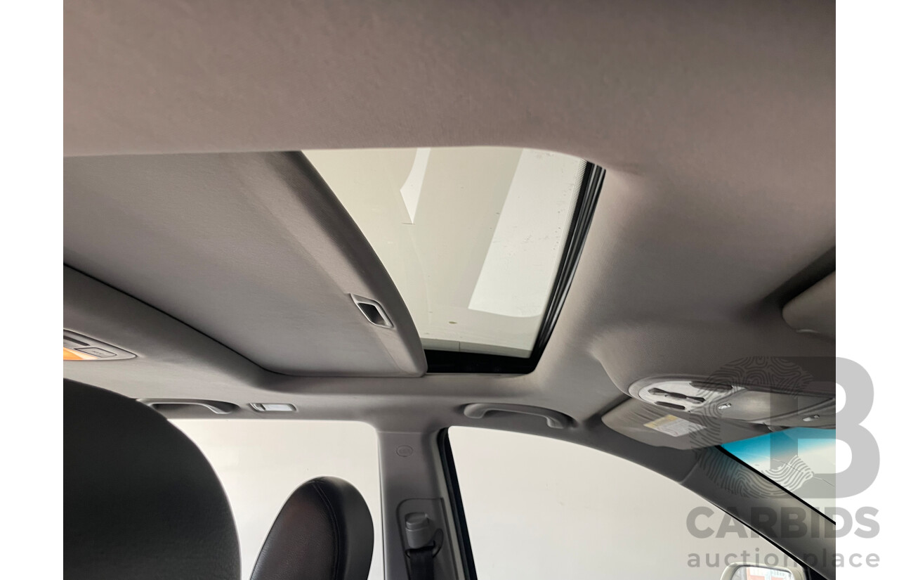 2/2010 Hyundai Santa Fe Highlander CRDi (4x4) CM MY10 4d Wagon White 2.2L