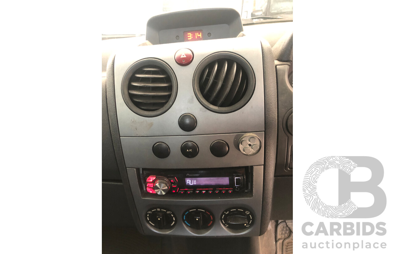 5/2004 Citroen Berlingo Ii  M59 2d Panelvan White 1.4L