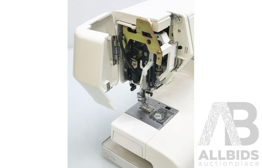 Janome Memory Craft 8000 Sewing Machine