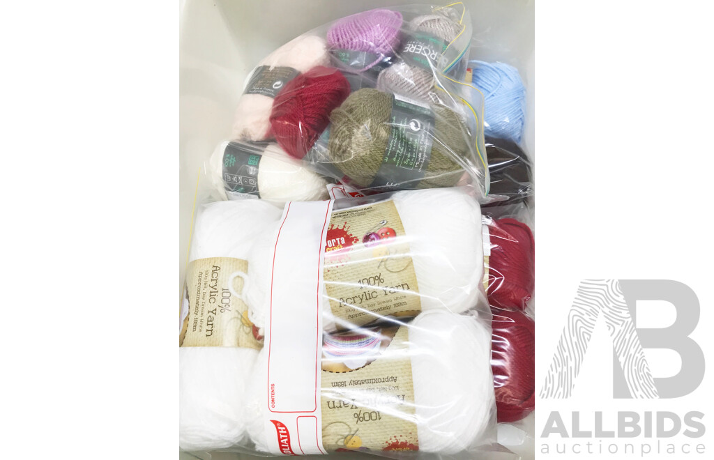 Assorted Wool with 2 Storage Stacks