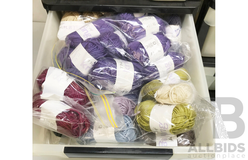 Assorted Wool with 2 Storage Stacks
