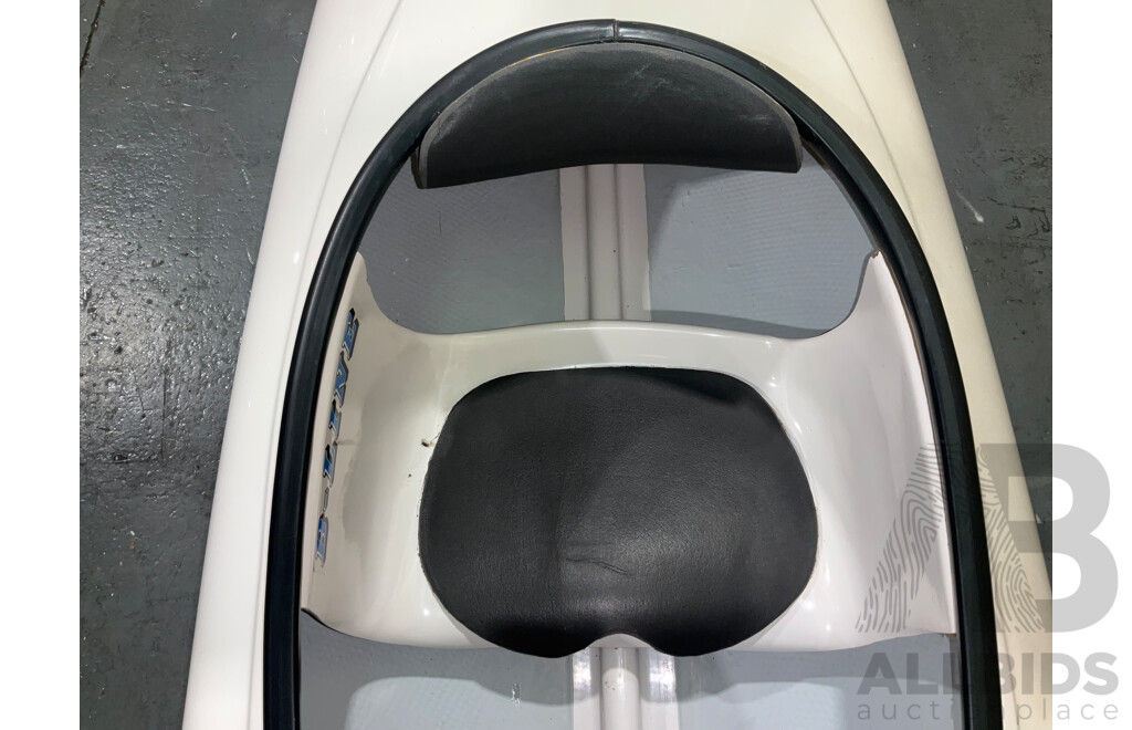 B-LINE Fibreglass Kayak & Paddle