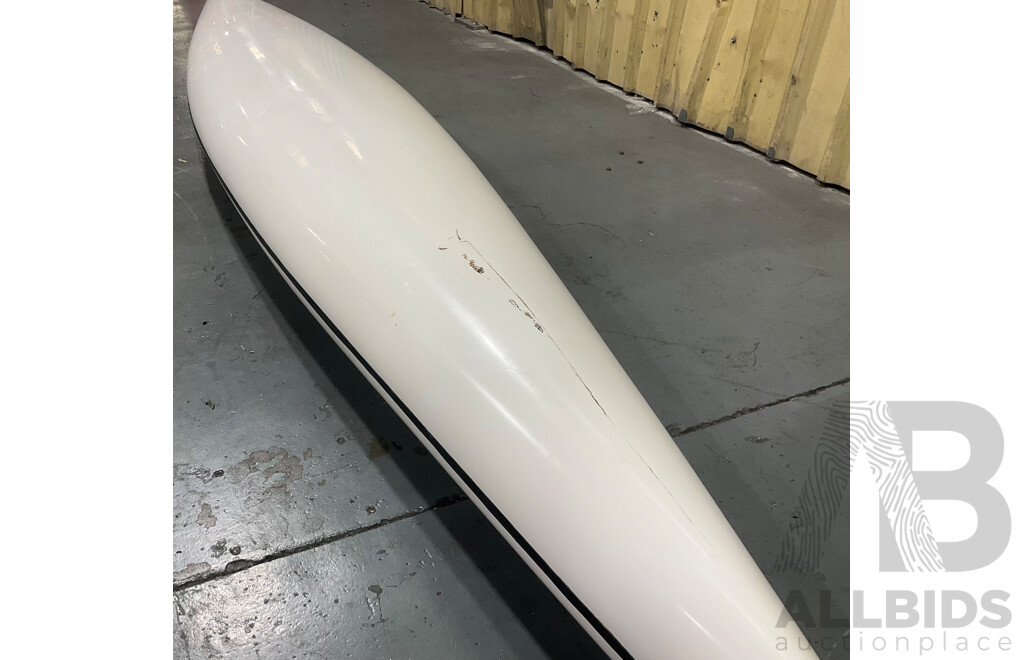 B-LINE Fibreglass Kayak & Paddle