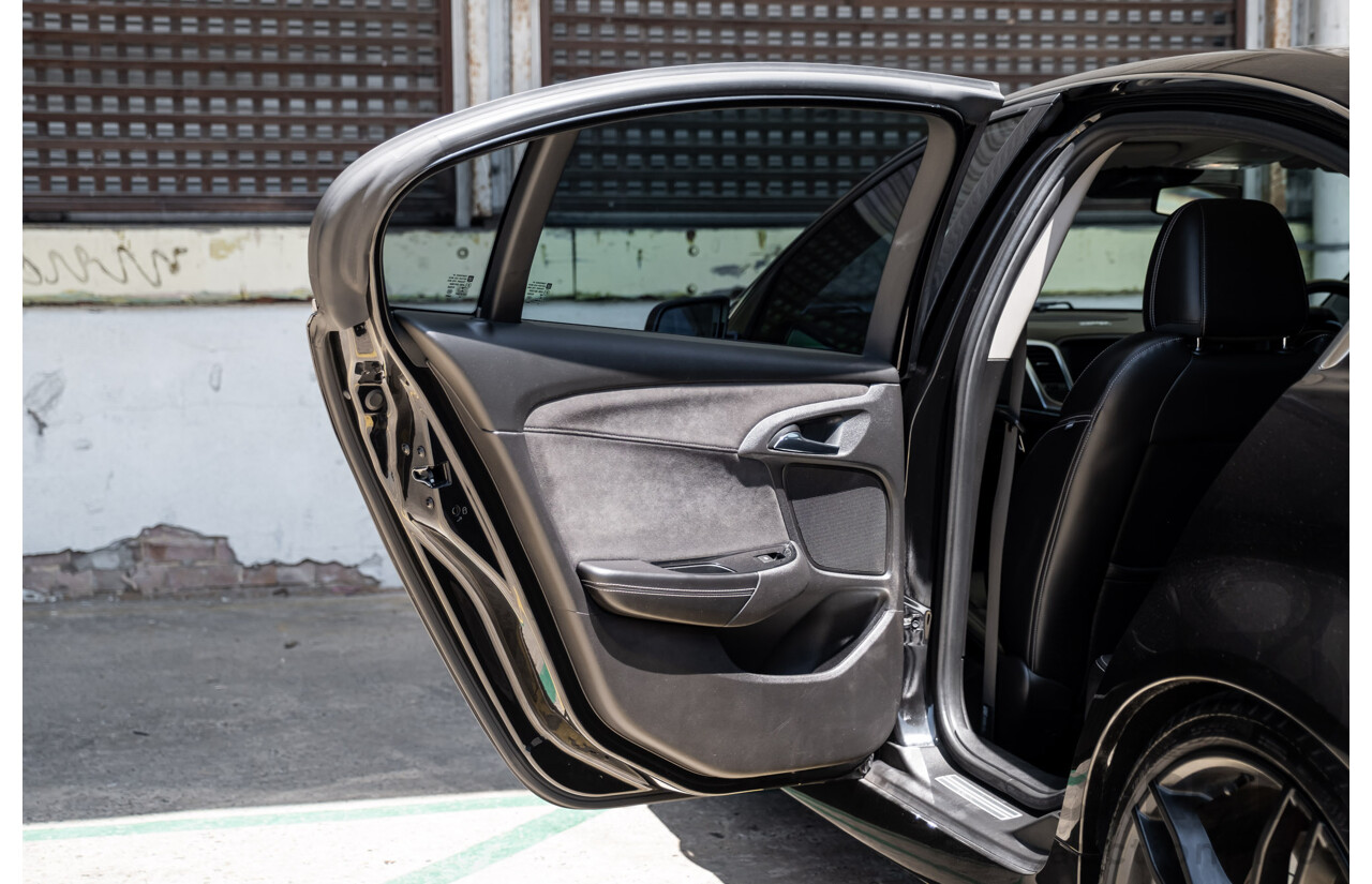 2/2016 Holden Commodore SS-V Redline VF2 4d Sedan Black Supercharged V8 6.2L - Modified