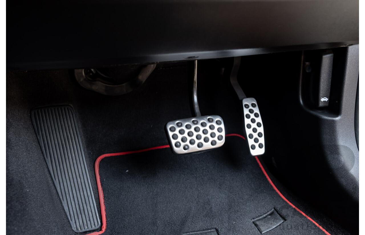 2/2016 Holden Commodore SS-V Redline VF2 4d Sedan Black Supercharged V8 6.2L - Modified