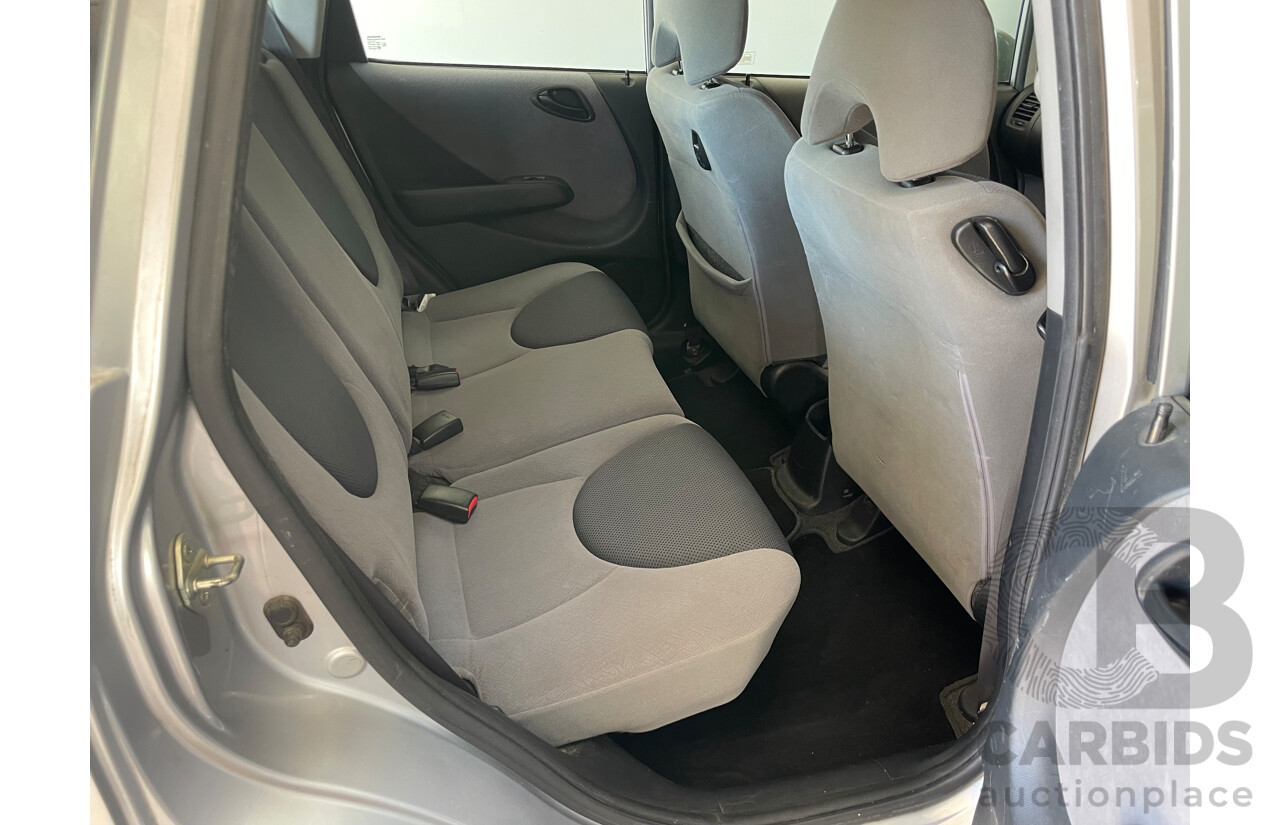 7/2007 Honda Jazz GLi MY06 5d Hatchback Silver 1.3L