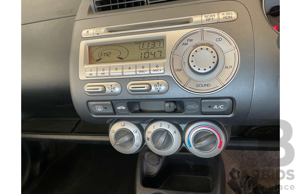 7/2007 Honda Jazz GLi MY06 5d Hatchback Silver 1.3L