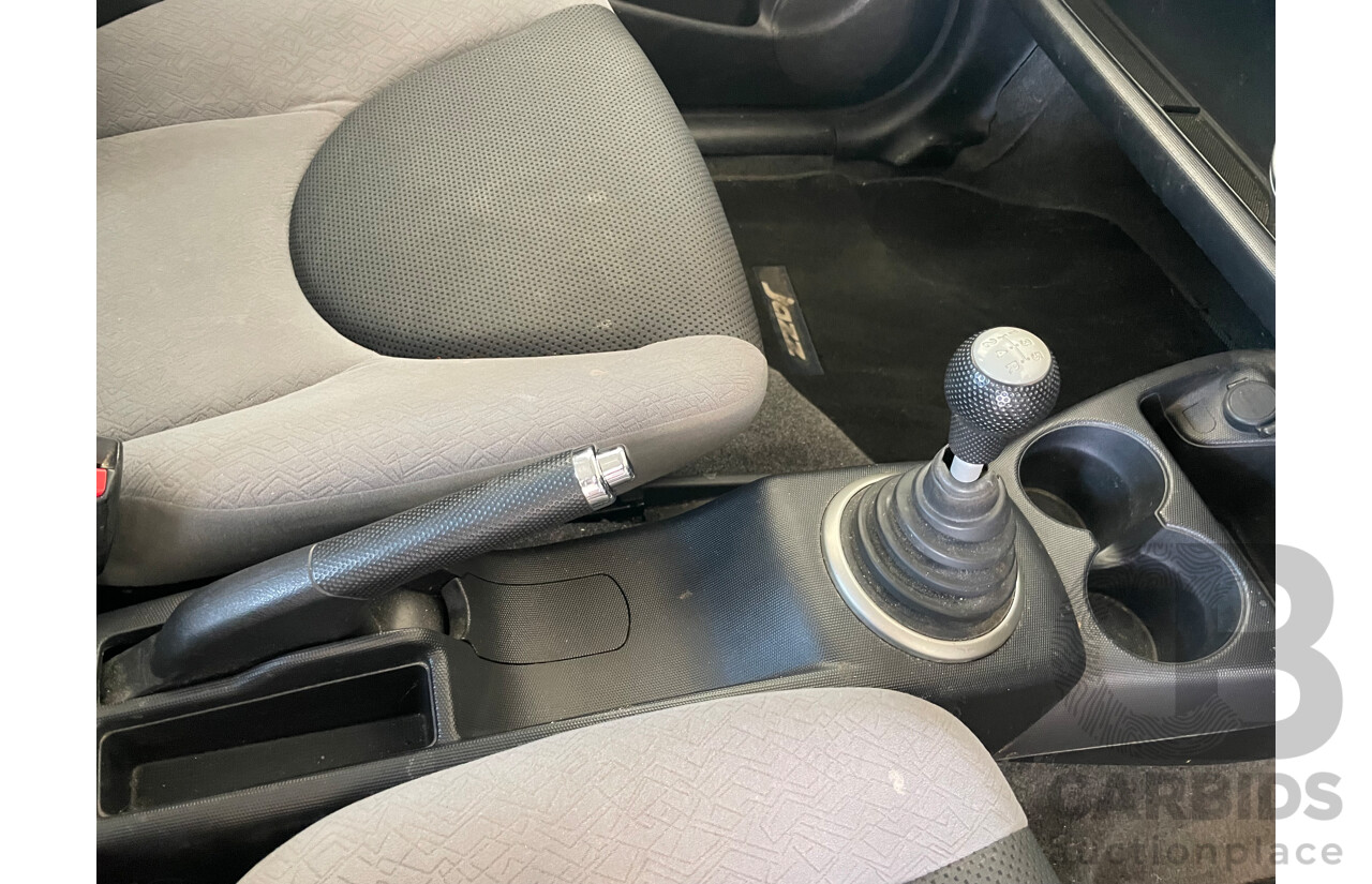 7/2007 Honda Jazz GLi MY06 5d Hatchback Silver 1.3L