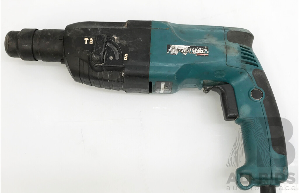 Makita (HR2440) Corded Rotary Hammer