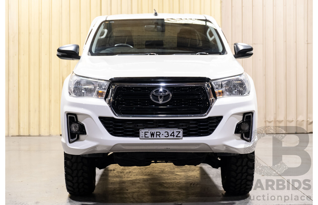 03/2019 Toyota Hilux SR (4x4) GUN126R MY19 4d Dual Cab White Turbo Diesel 2.8L