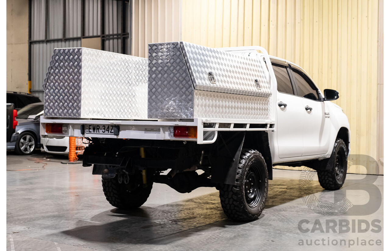 03/2019 Toyota Hilux SR (4x4) GUN126R MY19 4d Dual Cab White Turbo Diesel 2.8L