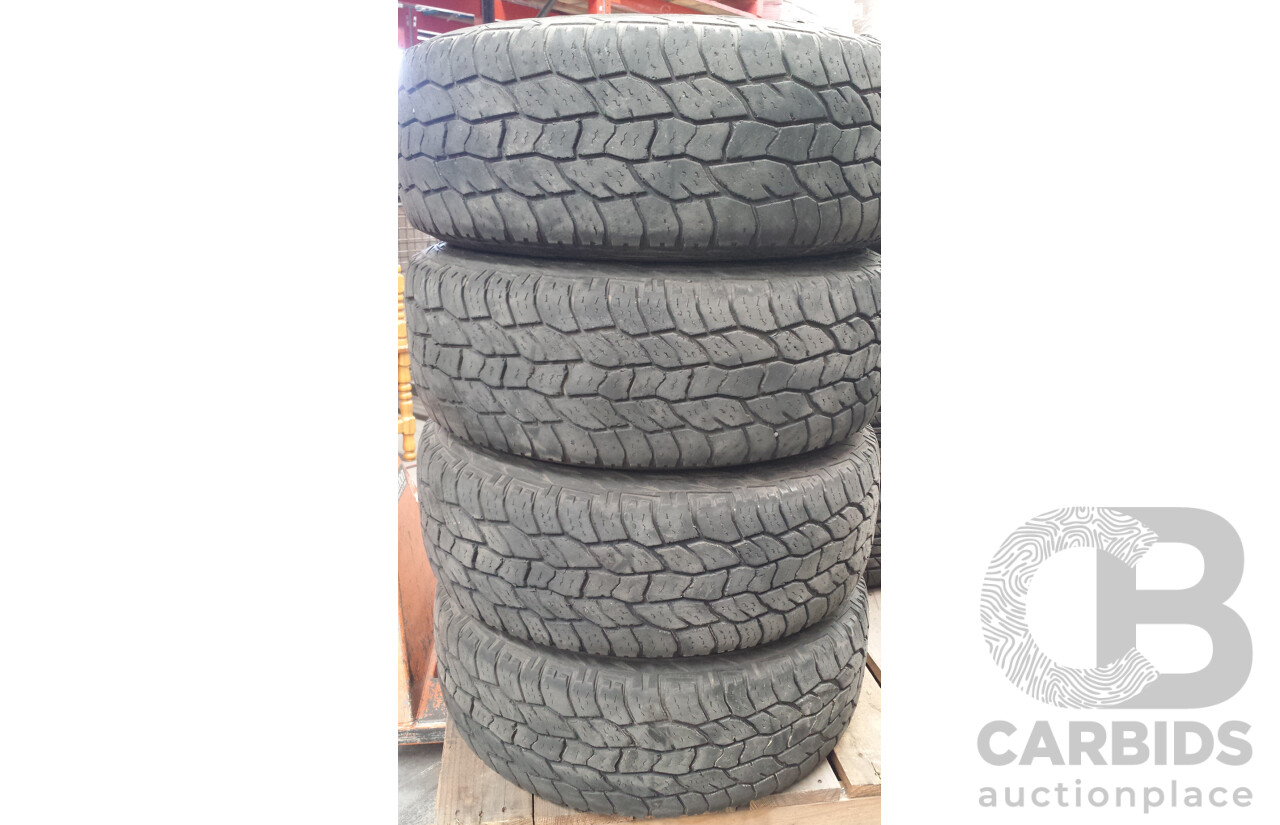 Toyota Land Cruiser LC200 GX 17 Inch Five Stud Wheels with Cooper Discovery A/T³ Tyres - Set of Four