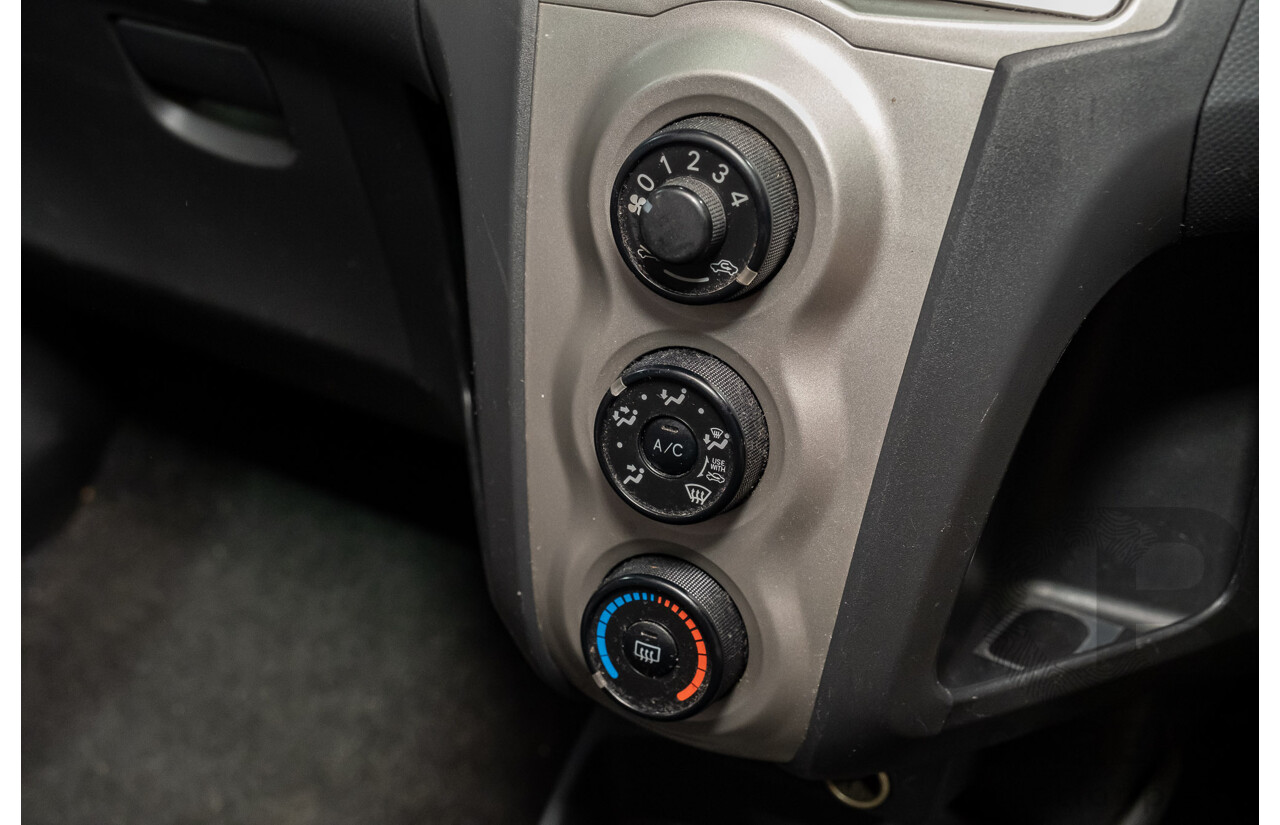 11/2009 Toyota Yaris YR NCP90R 08 UPGRADE 3d Hatchback Metallic Blue 1.3L