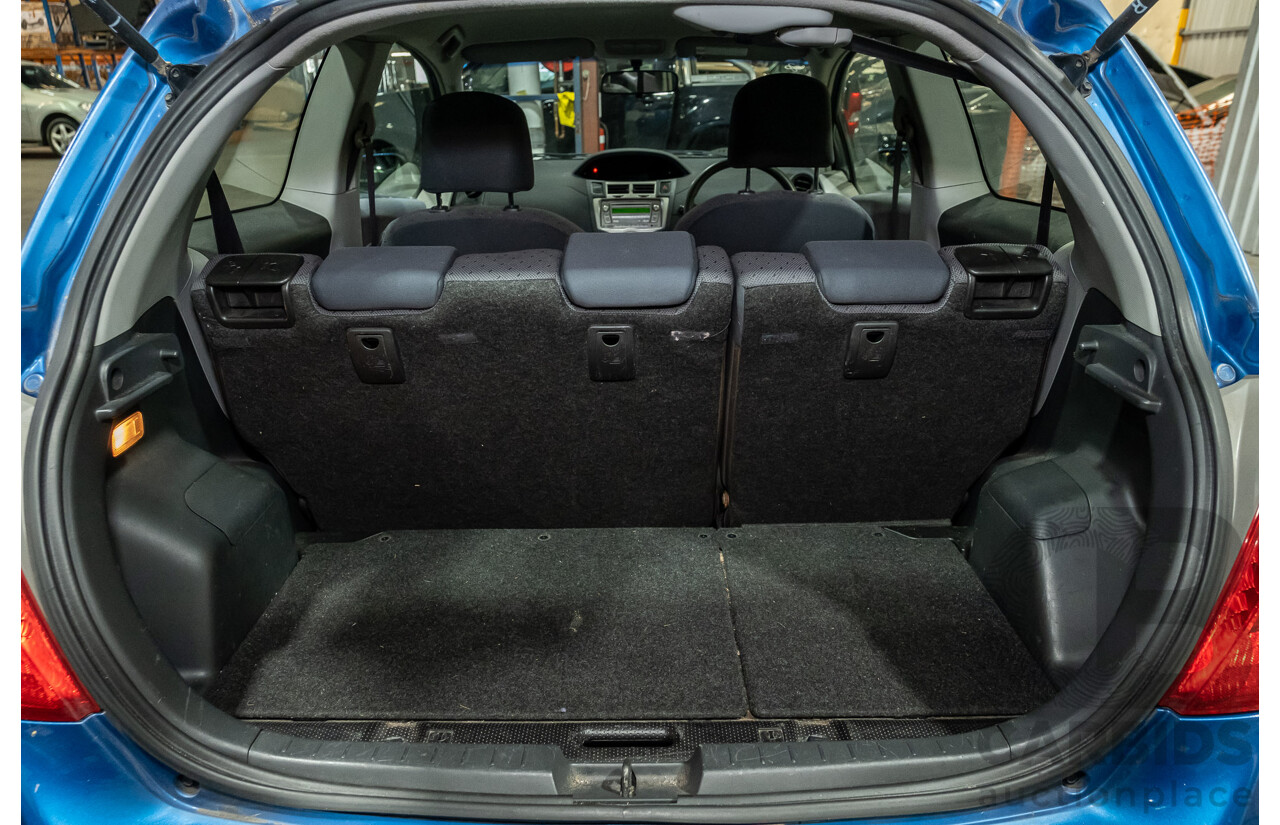 11/2009 Toyota Yaris YR NCP90R 08 UPGRADE 3d Hatchback Metallic Blue 1.3L