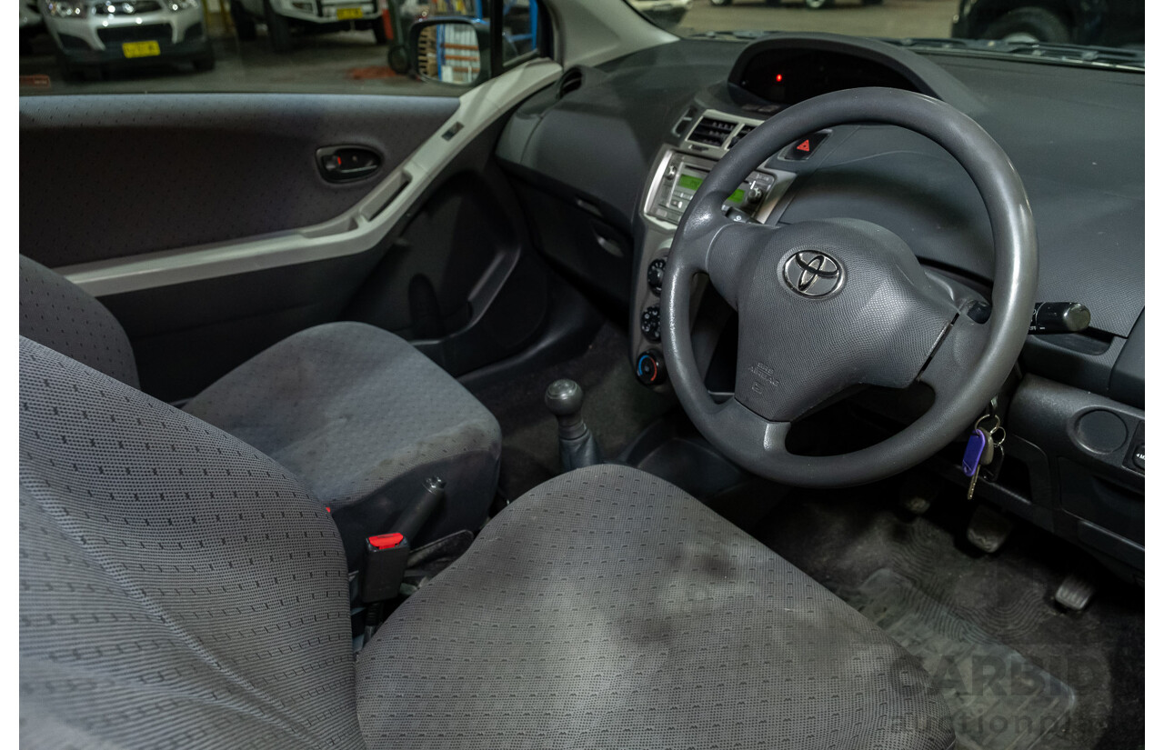 11/2009 Toyota Yaris YR NCP90R 08 UPGRADE 3d Hatchback Metallic Blue 1.3L