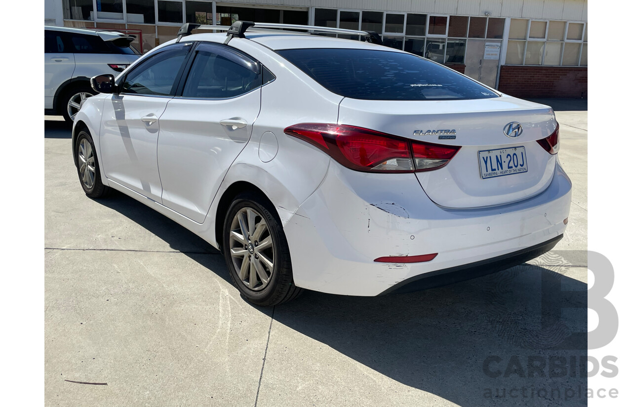 5/2014 Hyundai Elantra Trophy MD SERIES 2 (MD3) 4d Sedan White 1.8L
