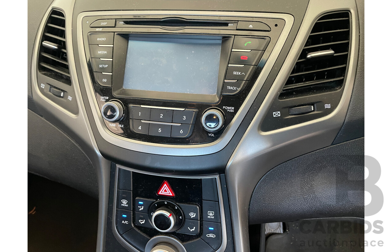 5/2014 Hyundai Elantra Trophy MD SERIES 2 (MD3) 4d Sedan White 1.8L