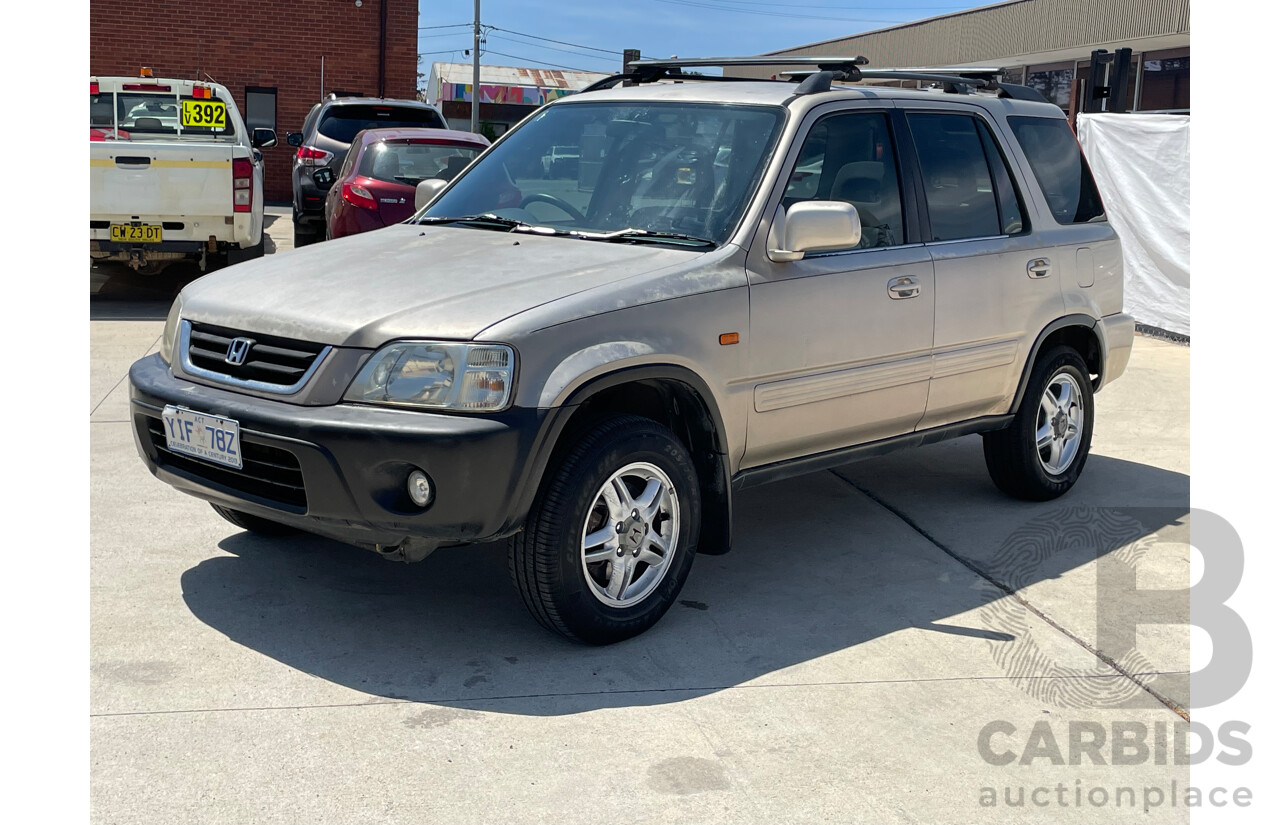 8/2001 Honda CRV (4x4) Sport  4d Wagon Gold 2.0L