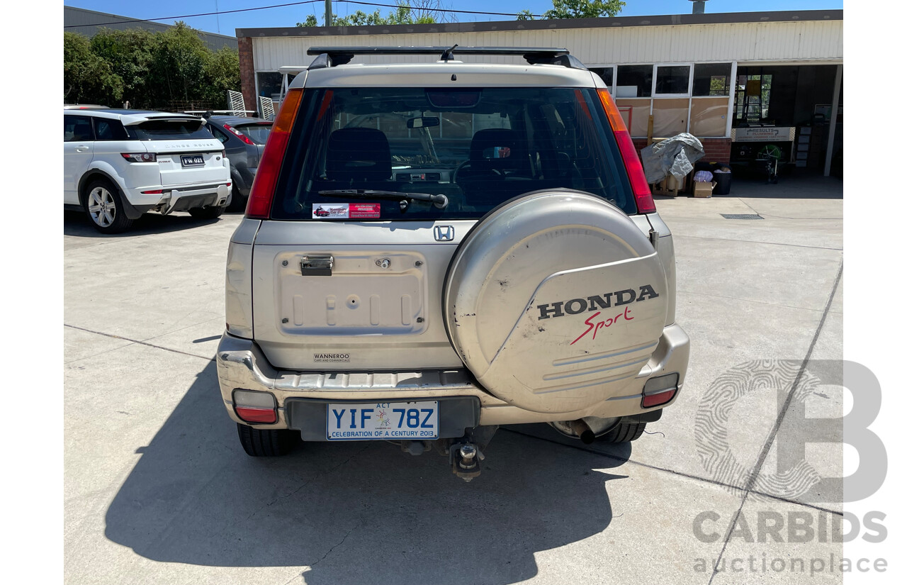 8/2001 Honda CRV (4x4) Sport  4d Wagon Gold 2.0L