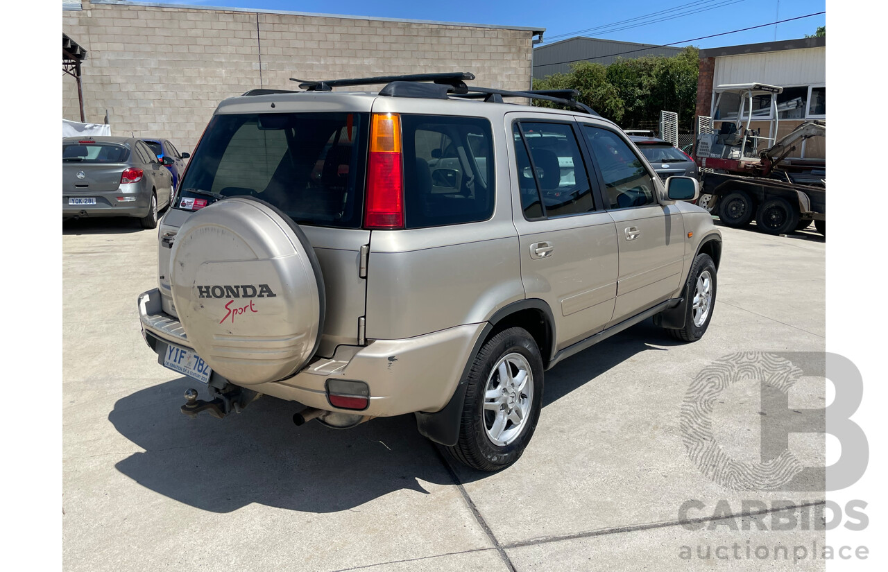 8/2001 Honda CRV (4x4) Sport  4d Wagon Gold 2.0L