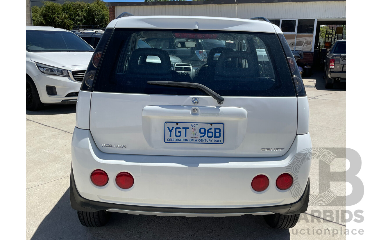1/2005 Holden Cruze  YG 4d Wagon White 1.5L