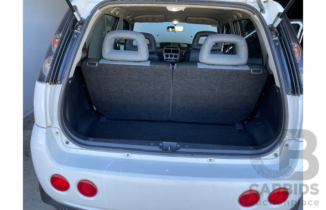 1/2005 Holden Cruze  YG 4d Wagon White 1.5L