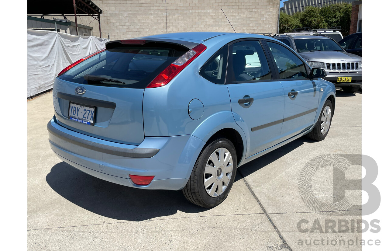 8/2005 Ford Focus CL LS 5d Hatchback Blue 2.0L