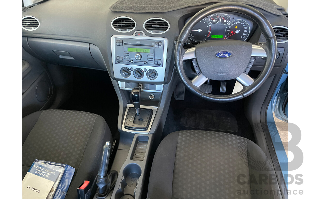 8/2005 Ford Focus CL LS 5d Hatchback Blue 2.0L