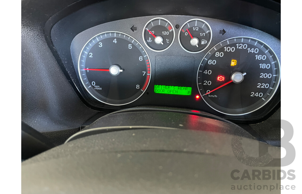 8/2005 Ford Focus CL LS 5d Hatchback Blue 2.0L