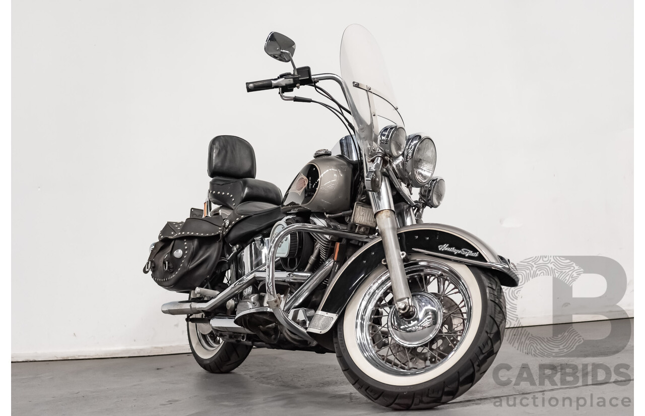 12/1995 Harley Davidson Heritage Softail Classic 1340cc (FLSTC) Vivid Black & Silver/Grey