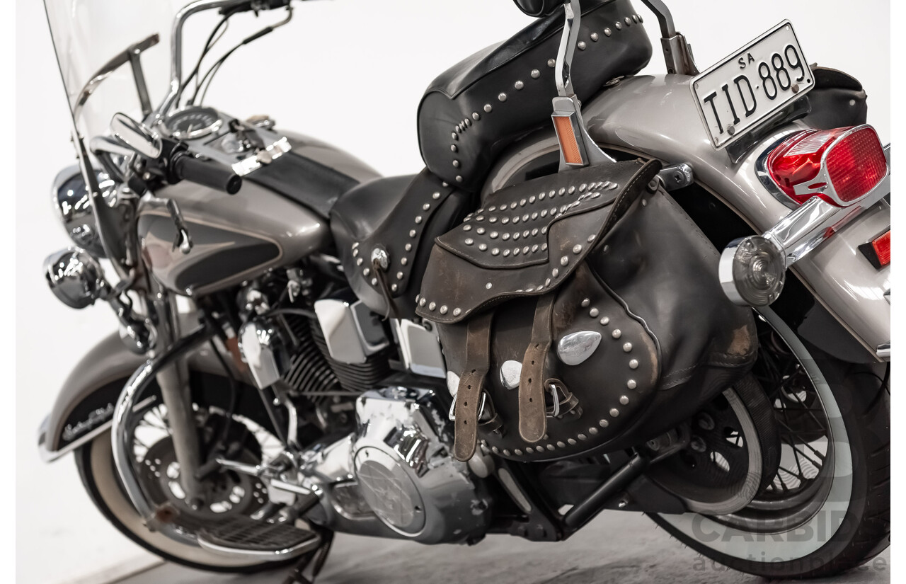 12/1995 Harley Davidson Heritage Softail Classic 1340cc (FLSTC) Vivid Black & Silver/Grey
