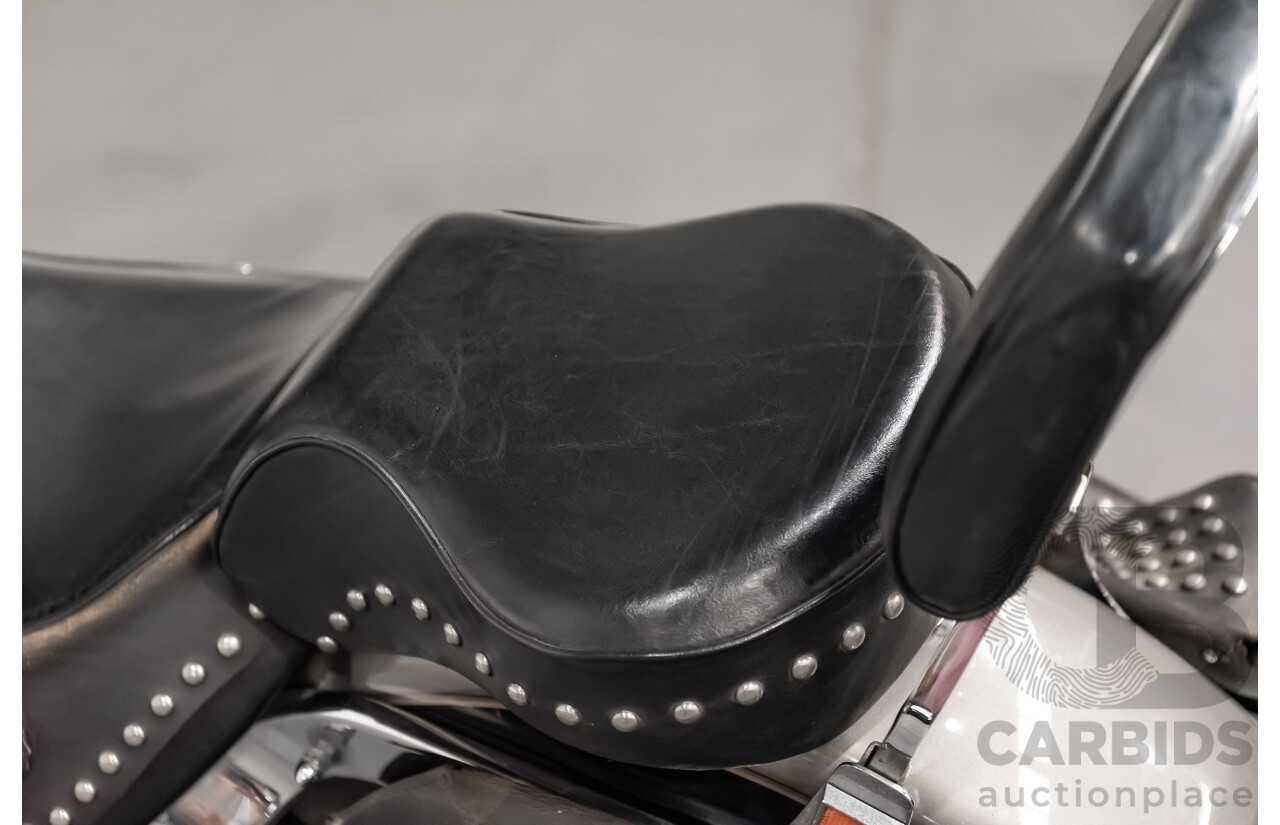 12/1995 Harley Davidson Heritage Softail Classic 1340cc (FLSTC) Vivid Black & Silver/Grey