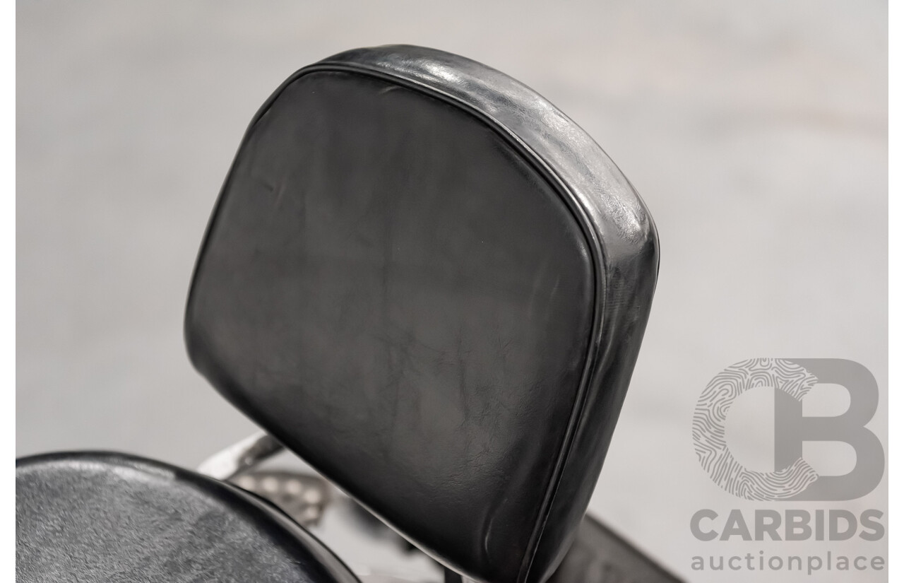 12/1995 Harley Davidson Heritage Softail Classic 1340cc (FLSTC) Vivid Black & Silver/Grey