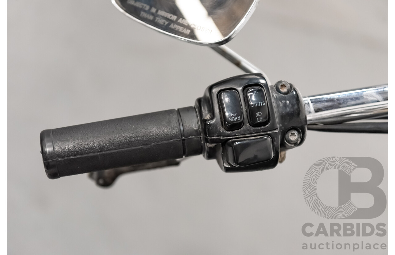 12/1995 Harley Davidson Heritage Softail Classic 1340cc (FLSTC) Vivid Black & Silver/Grey