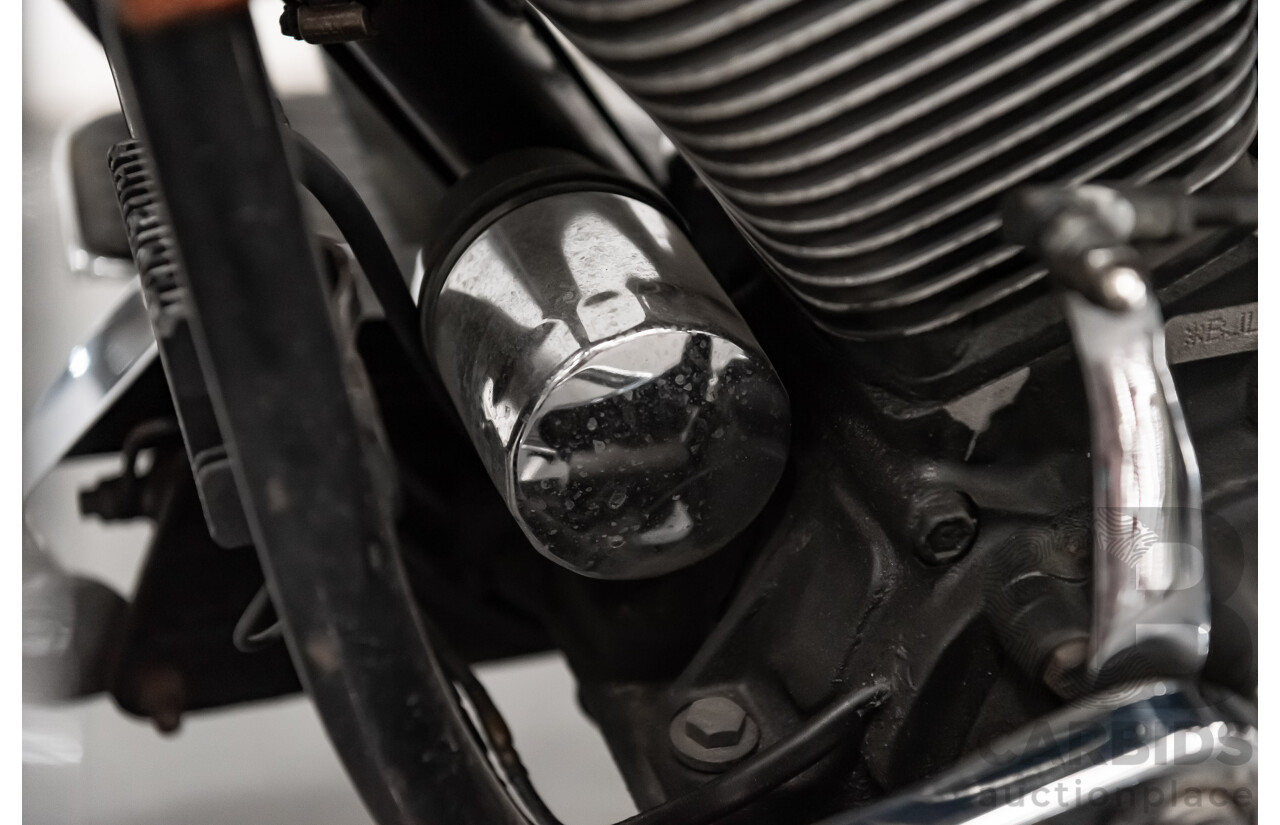 12/1995 Harley Davidson Heritage Softail Classic 1340cc (FLSTC) Vivid Black & Silver/Grey