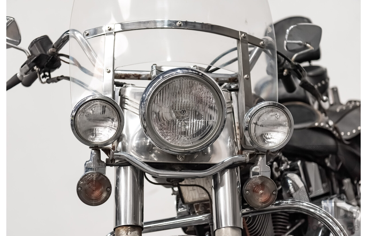 12/1995 Harley Davidson Heritage Softail Classic 1340cc (FLSTC) Vivid Black & Silver/Grey