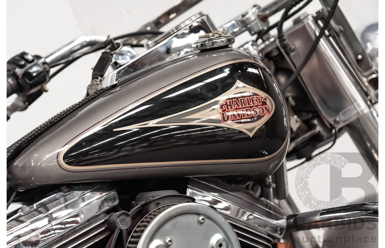 12/1995 Harley Davidson Heritage Softail Classic 1340cc (FLSTC) Vivid Black & Silver/Grey