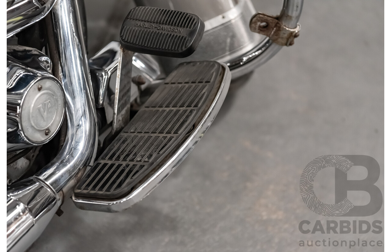 12/1995 Harley Davidson Heritage Softail Classic 1340cc (FLSTC) Vivid Black & Silver/Grey