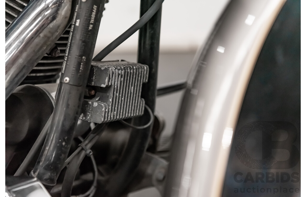 12/1995 Harley Davidson Heritage Softail Classic 1340cc (FLSTC) Vivid Black & Silver/Grey