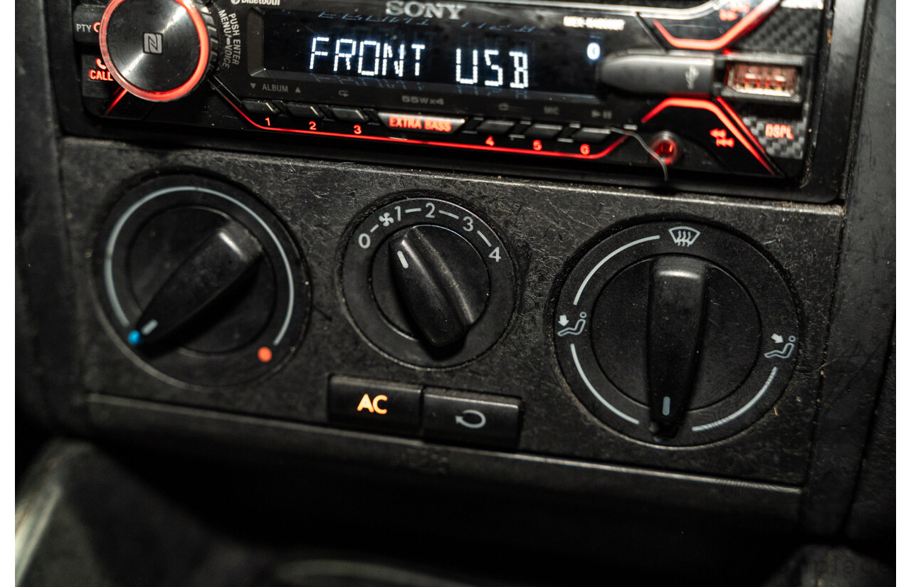 11/2000 Volkswagen Golf GL 5d Hatchback Silver 1.6L