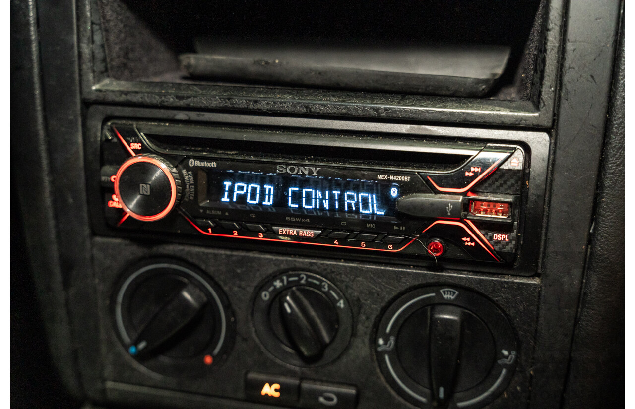 11/2000 Volkswagen Golf GL 5d Hatchback Silver 1.6L