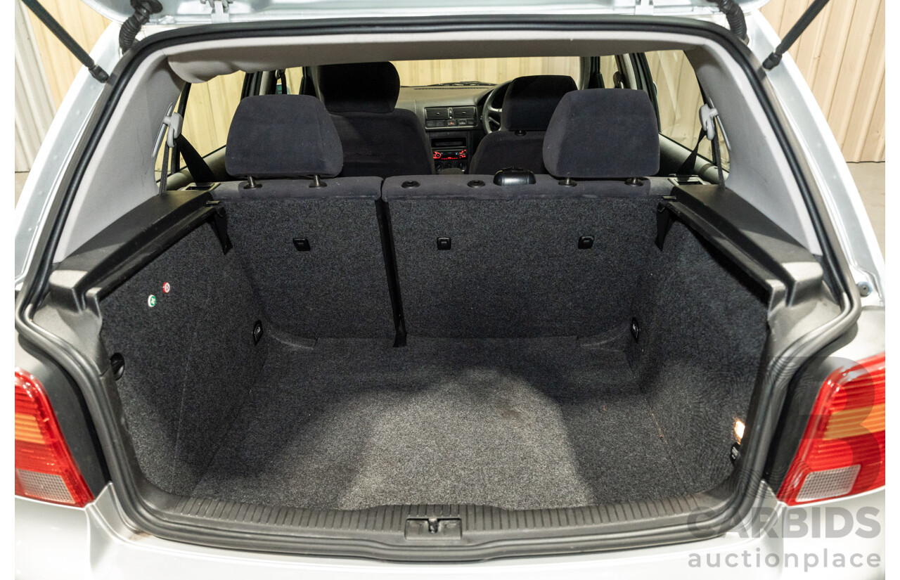 11/2000 Volkswagen Golf GL 5d Hatchback Silver 1.6L