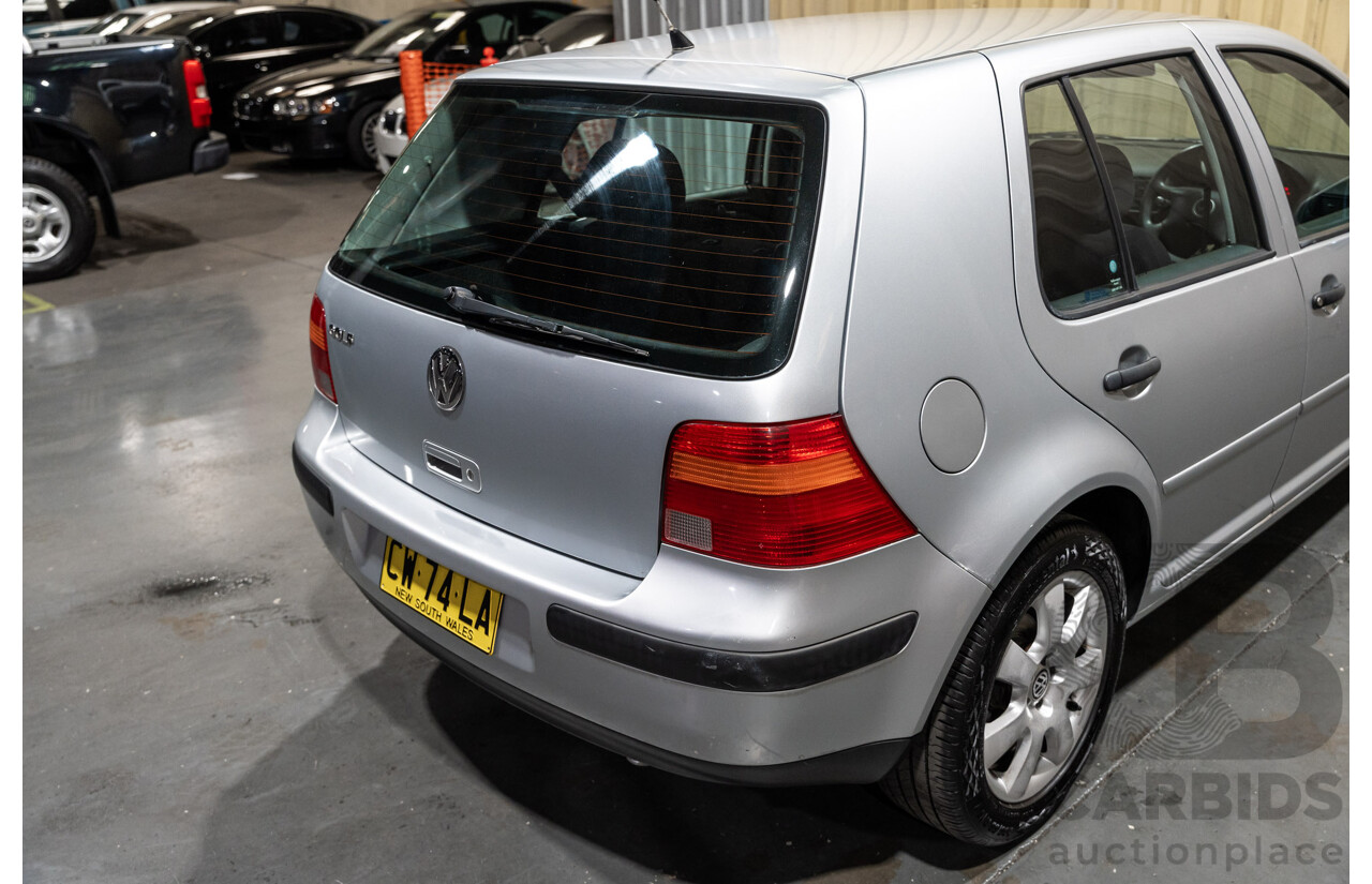 11/2000 Volkswagen Golf GL 5d Hatchback Silver 1.6L