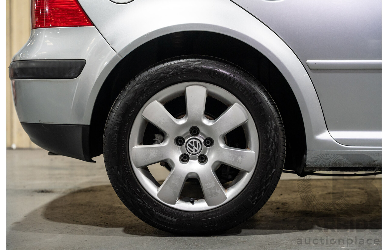 11/2000 Volkswagen Golf GL 5d Hatchback Silver 1.6L
