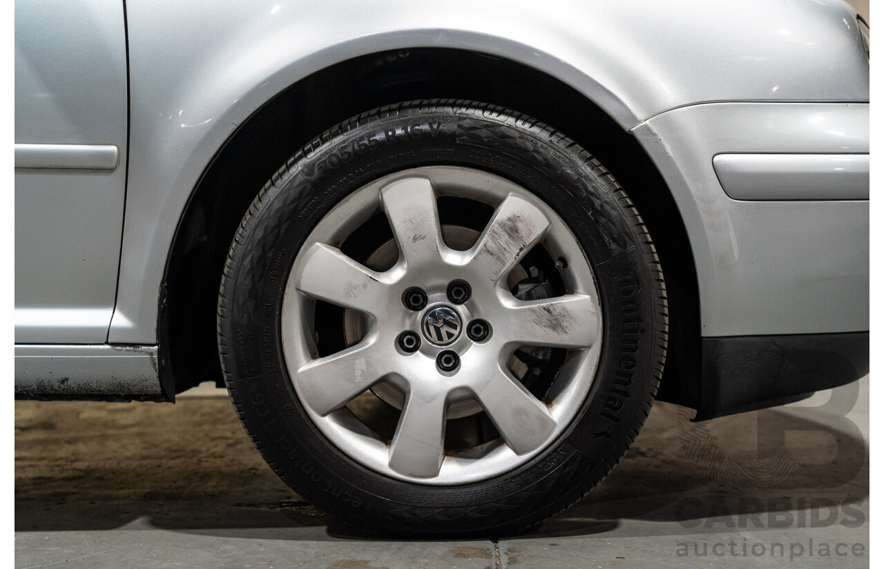 11/2000 Volkswagen Golf GL 5d Hatchback Silver 1.6L