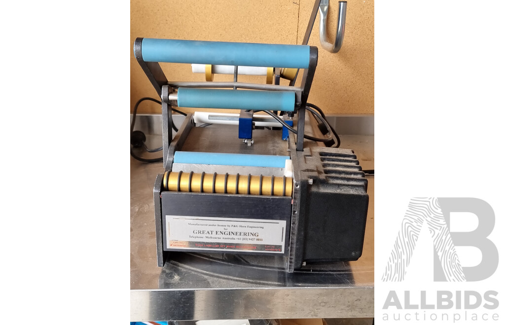 BENCHMARK Semi Automatic Labeller - Up to 11cm