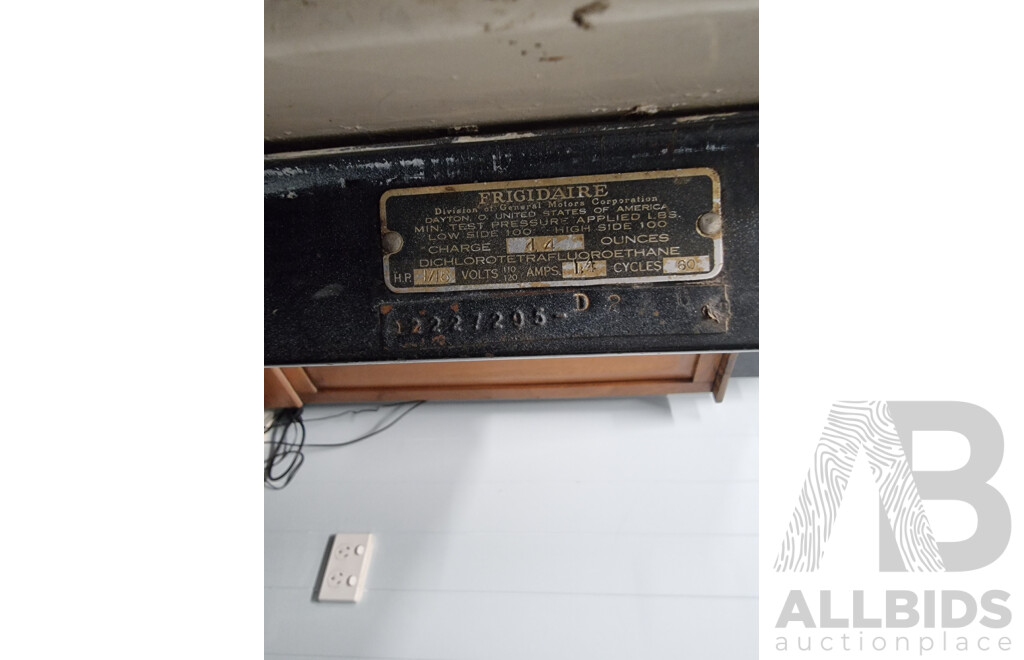 Vintage Frigidaire Chest Freezer