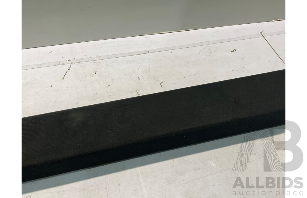 SAMSUNG (HW-R450) Series 4 Soundbar - ORP $299.00